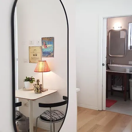 Seaside Quiet باري